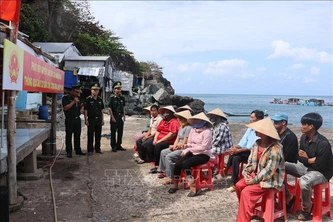 Đảm bảo thông tin liên lạc phục vụ bầu cử đại biểu Quốc hội khóa XVI và Hội đồng nhân dân các cấp Đảm bảo thông tin liên lạc phục vụ bầu cử đại biểu Quốc hội khóa XVI và Hội đồng nhân dân các cấp