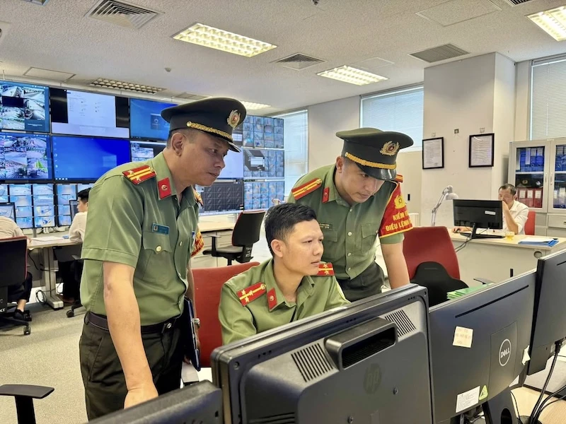 Đảm bảo tuyệt đối an ninh, an toàn hàng không dịp lễ 30/4 và 1/5 Đảm bảo tuyệt đối an ninh, an toàn hàng không dịp lễ 30/4 và 1/5