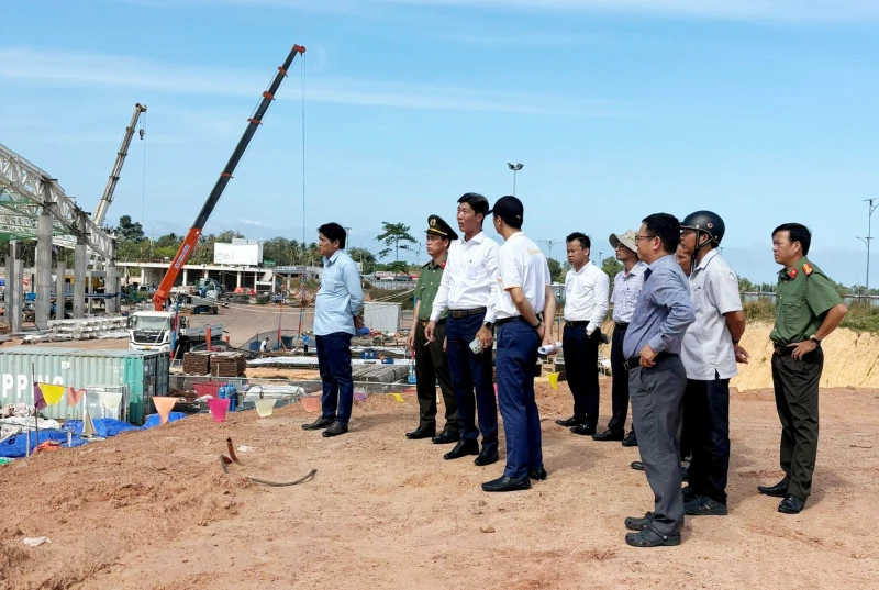 Dân vận tốt, hàng trăm trường hợp tự nguyện giao trả đất tại Phú Quốc Dân vận tốt, hàng trăm trường hợp tự nguyện giao trả đất tại Phú Quốc