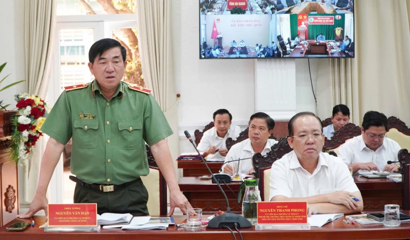 Dân vận tốt, hàng trăm trường hợp tự nguyện giao trả đất tại Phú Quốc Dân vận tốt, hàng trăm trường hợp tự nguyện giao trả đất tại Phú Quốc