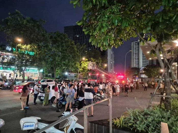 Đang điều tra nguyên nhân hai vụ cháy xảy ra ở TPHCM Đang điều tra nguyên nhân hai vụ cháy xảy ra ở TPHCM