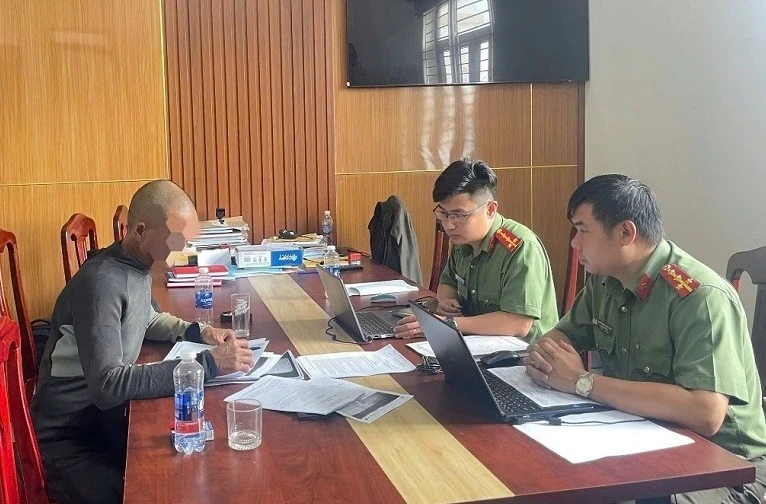 Đăng tin sai sự thật về bầu cử Quốc hội, 2 người bị xử lý Đăng tin sai sự thật về bầu cử Quốc hội, 2 người bị xử lý