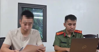 Đăng video điểm thi cao bất thường 'nhầm' địa chỉ, TikToker bị công an mời làm việc