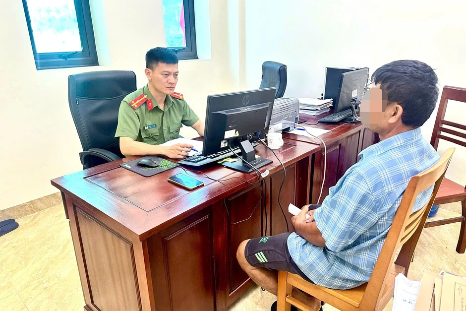 Đăng video không đúng về công an, người đàn ông bị phạt 7,5 triệu đồng Đăng video không đúng về công an, người đàn ông bị phạt 7,5 triệu đồng