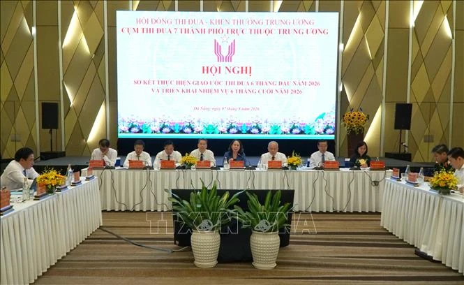 Đánh giá thi đua theo kết quả, sản phẩm và hiệu quả thực tế Đánh giá thi đua theo kết quả, sản phẩm và hiệu quả thực tế