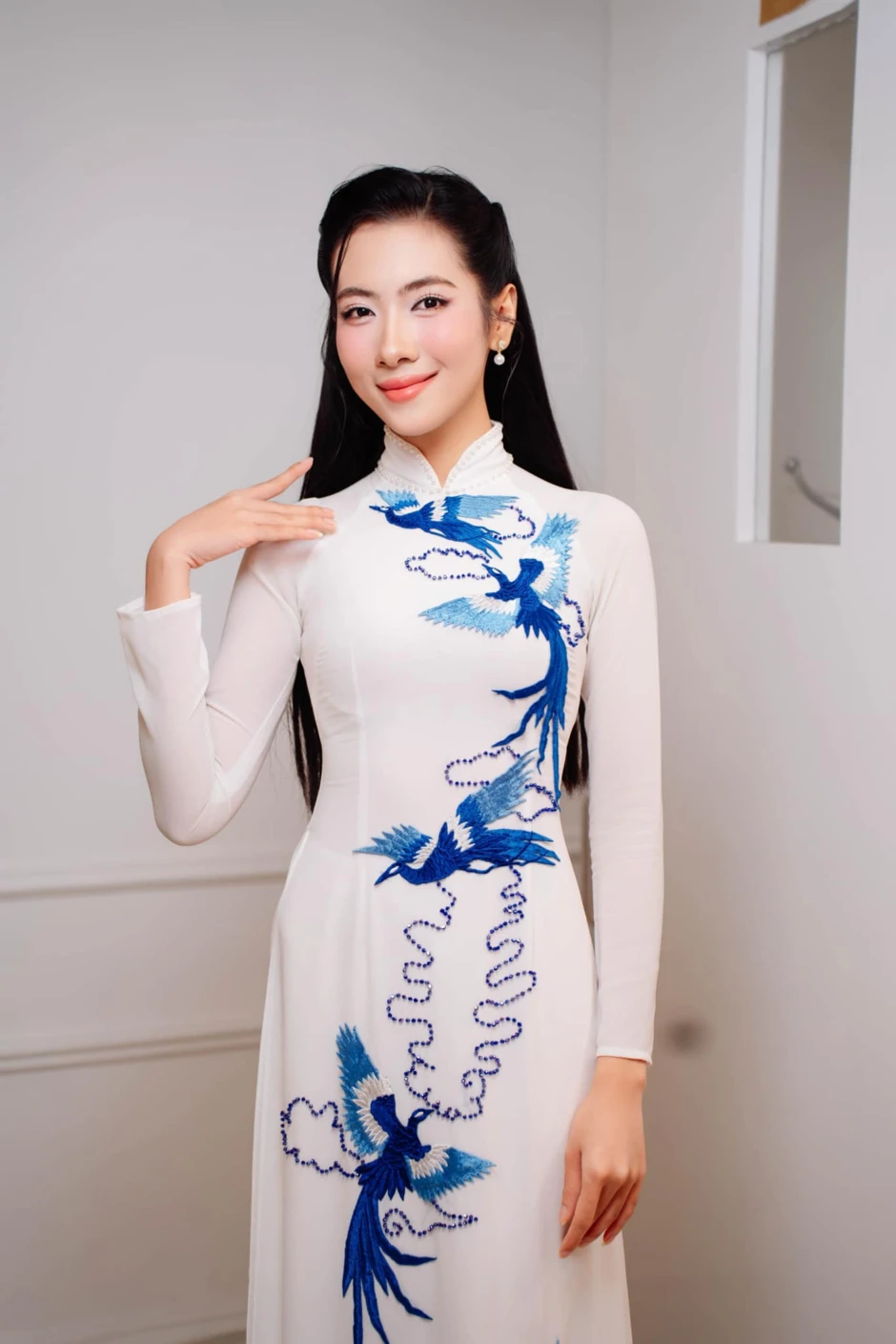 Danh tính cô gái "đổi giọng hát lấy tri thức" tại lễ tốt nghiệp đang viral: Là Á khôi cuộc thi danh tiếng! Danh tính cô gái "đổi giọng hát lấy tri thức" tại lễ tốt nghiệp đang viral: Là Á khôi cuộc thi danh tiếng!