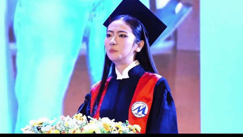 Danh tính cô gái "đổi giọng hát lấy tri thức" tại lễ tốt nghiệp đang viral: Là Á khôi cuộc thi danh tiếng! Danh tính cô gái "đổi giọng hát lấy tri thức" tại lễ tốt nghiệp đang viral: Là Á khôi cuộc thi danh tiếng!