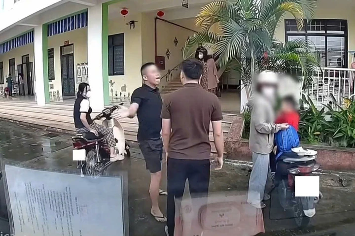 Danh tính người đàn ông hung hăng tát shipper tại trường mầm non ở Bắc Ninh