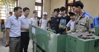 Đào tạo nghề sát nhu cầu, giúp đồng bào có việc ngay tại quê hương