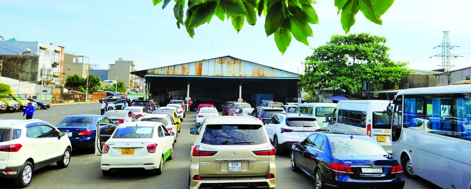 'Đạp lút ga' kiểm định khí thải: Chuyên gia từng làm ngành ô tô Đức nói gì? 'Đạp lút ga' kiểm định khí thải: Chuyên gia từng làm ngành ô tô Đức nói gì?