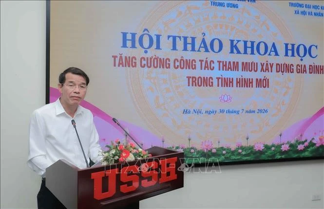 Đặt gia đình vào trung tâm chiến lược phát triển đất nước Đặt gia đình vào trung tâm chiến lược phát triển đất nước
