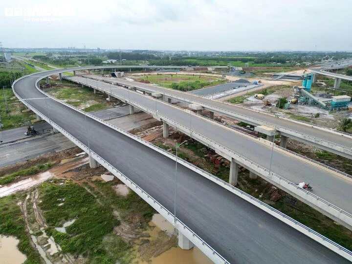 Đầu tư cao tốc 51 . 000 Tỷ kết nối sân bay Long Thành: Cơ hội phát triển mới 2026 Đầu tư cao tốc 51 . 000 Tỷ kết nối sân bay Long Thành: Cơ hội phát triển mới 2026