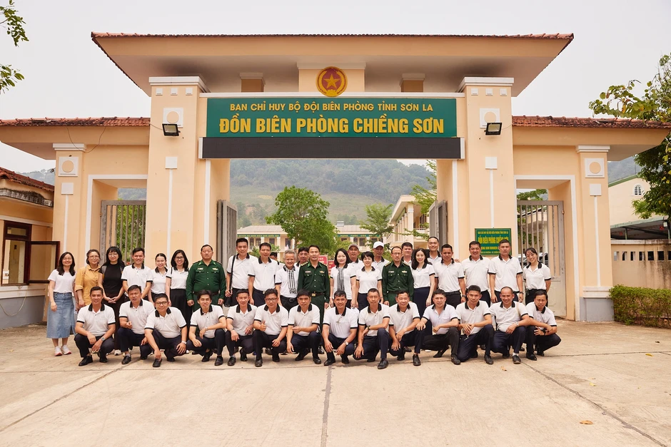 Đây là lý do ông Đặng Lê Nguyên Vũ chọn Rolls-Royce, Ferrari và Land Rover xuyên Việt lần này dù sở hữu rất nhiều xe từ thương hiệu đẳng cấp khác Đây là lý do ông Đặng Lê Nguyên Vũ chọn Rolls-Royce, Ferrari và Land Rover xuyên Việt lần này dù sở hữu rất nhiều xe từ thương hiệu đẳng cấp khác