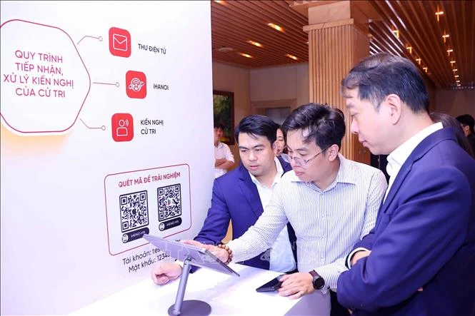 Đẩy mạnh chuyển đổi số, hướng tới mô hình cơ quan dân cử thông minh Đẩy mạnh chuyển đổi số, hướng tới mô hình cơ quan dân cử thông minh
