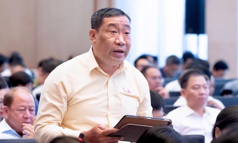 ĐBQH đề nghị cân nhắc việc hoãn xuất cảnh, cắt điện nước để cưỡng chế xử phạt ĐBQH đề nghị cân nhắc việc hoãn xuất cảnh, cắt điện nước để cưỡng chế xử phạt