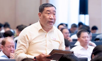 ĐBQH đề nghị cân nhắc việc hoãn xuất cảnh, cắt điện nước để cưỡng chế xử phạt