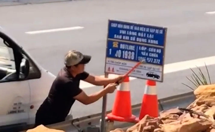 Đề nghị làm rõ người cạo xóa số đường dây nóng trên cao tốc Bắc - Nam