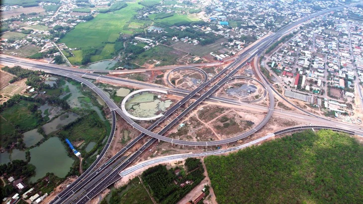 Đề nghị VEC tính phí, tổ chức nút giao cho xe đi qua cao tốc Biên Hòa - Vũng Tàu Đề nghị VEC tính phí, tổ chức nút giao cho xe đi qua cao tốc Biên Hòa - Vũng Tàu