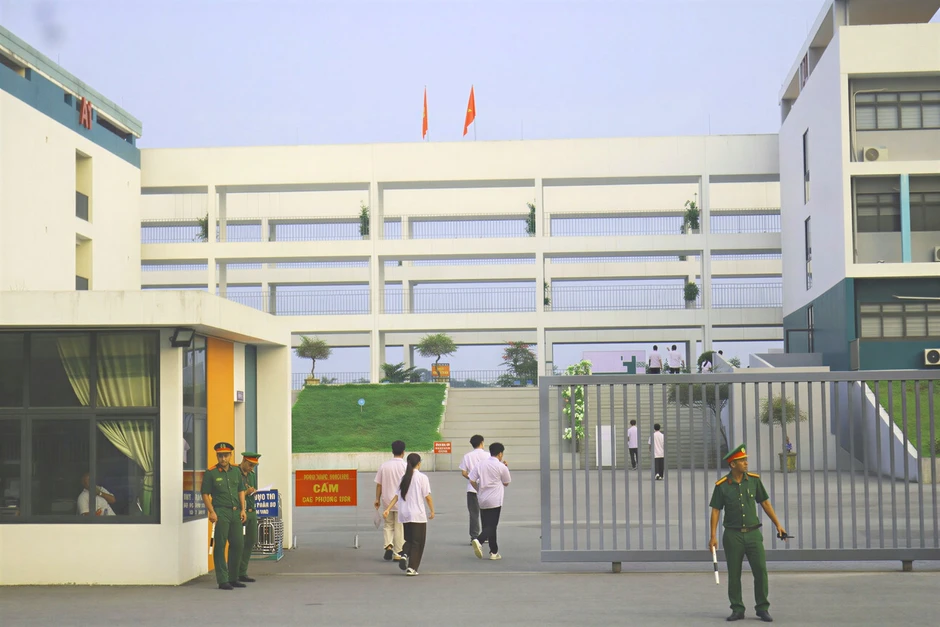 Đề thi lại môn Toán tốt nghiệp THPT ở Tuyên Quang có khó không? Đề thi lại môn Toán tốt nghiệp THPT ở Tuyên Quang có khó không?