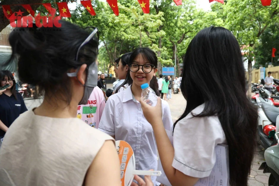 Đề thi Ngữ văn quen thuộc, tạo tâm lý thoải mái cho thí sinh Đề thi Ngữ văn quen thuộc, tạo tâm lý thoải mái cho thí sinh