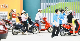 Đề Vật lý thi lại tốt nghiệp tại THPT chuyên Tuyên Quang