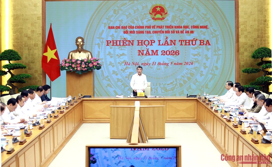 Đề xuất cơ chế thí điểm để đặt hàng các bộ, ngành trong lĩnh vực chuyển đổi số Đề xuất cơ chế thí điểm để đặt hàng các bộ, ngành trong lĩnh vực chuyển đổi số