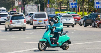Đề xuất lộ trình và mức hỗ trợ chuyển đổi xe xăng sang xe điện, năng lượng xanh các khu vực TP.HCM