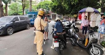 Đề xuất sửa đổi Nghị định 168: Cảnh sát có quyền phạt đến 7 , 5 triệu đồng