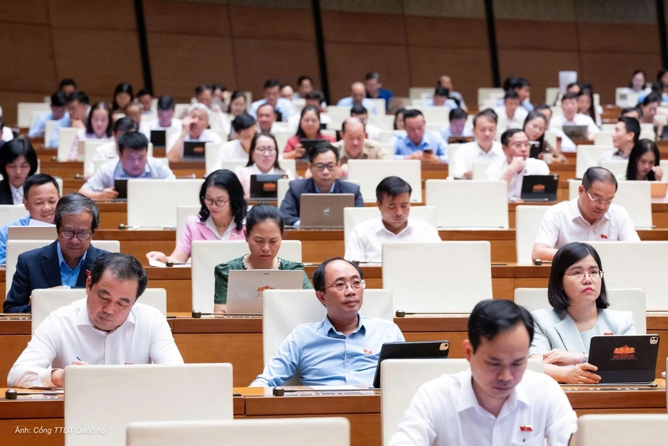 Đề xuất tăng 86.100 tỷ đồng làm đường sắt Lào Cai - Hải Phòng Đề xuất tăng 86.100 tỷ đồng làm đường sắt Lào Cai - Hải Phòng