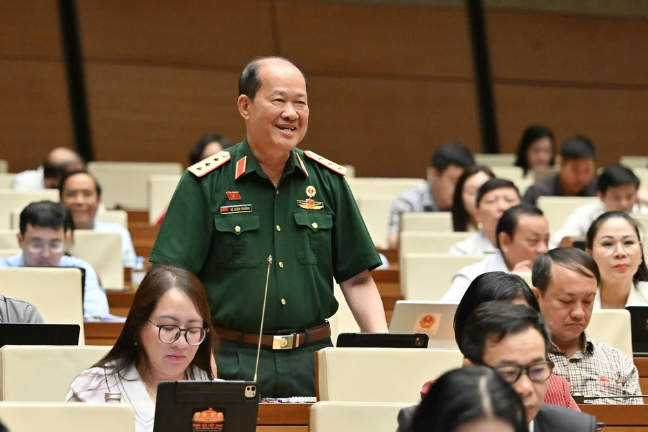 Đề xuất tăng tuổi nghỉ hưu với sĩ quan quân đội Đề xuất tăng tuổi nghỉ hưu với sĩ quan quân đội