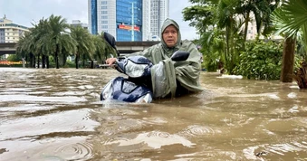 Đề xuất thí điểm lát mặt đường phố Hà Nội bằng bê tông rỗng để chống ngập