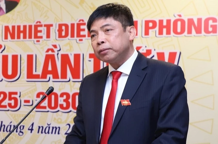 Diễn biến mới tại doanh nghiệp điện 6.000 tỉ sau khi tổng giám đốc bị khởi tố Diễn biến mới tại doanh nghiệp điện 6.000 tỉ sau khi tổng giám đốc bị khởi tố