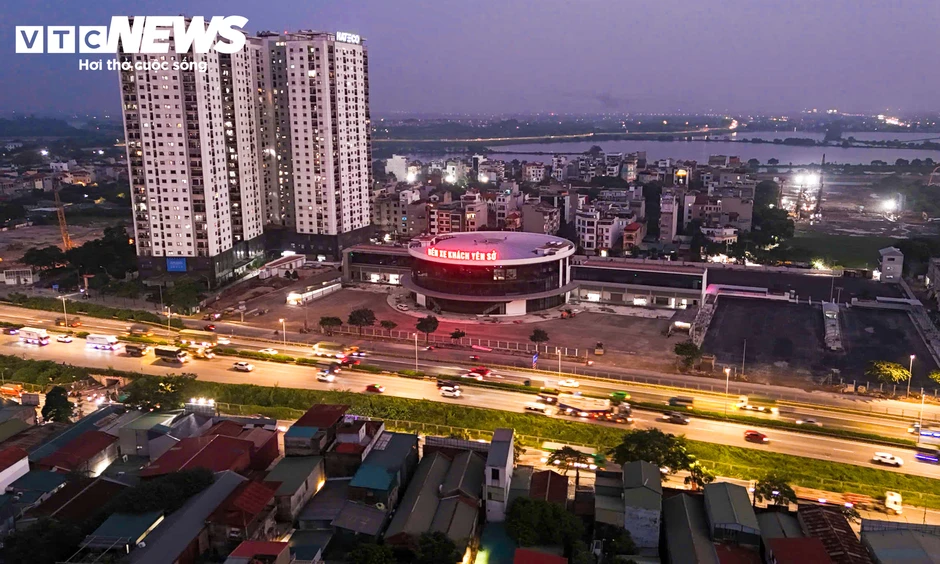 Diện mạo bến xe hình tròn độc đáo bên Vành đai 3 Hà Nội Diện mạo bến xe hình tròn độc đáo bên Vành đai 3 Hà Nội