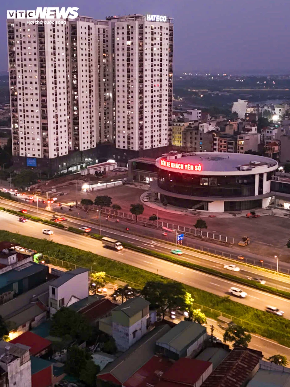 Diện mạo bến xe hình tròn độc đáo bên Vành đai 3 Hà Nội Diện mạo bến xe hình tròn độc đáo bên Vành đai 3 Hà Nội