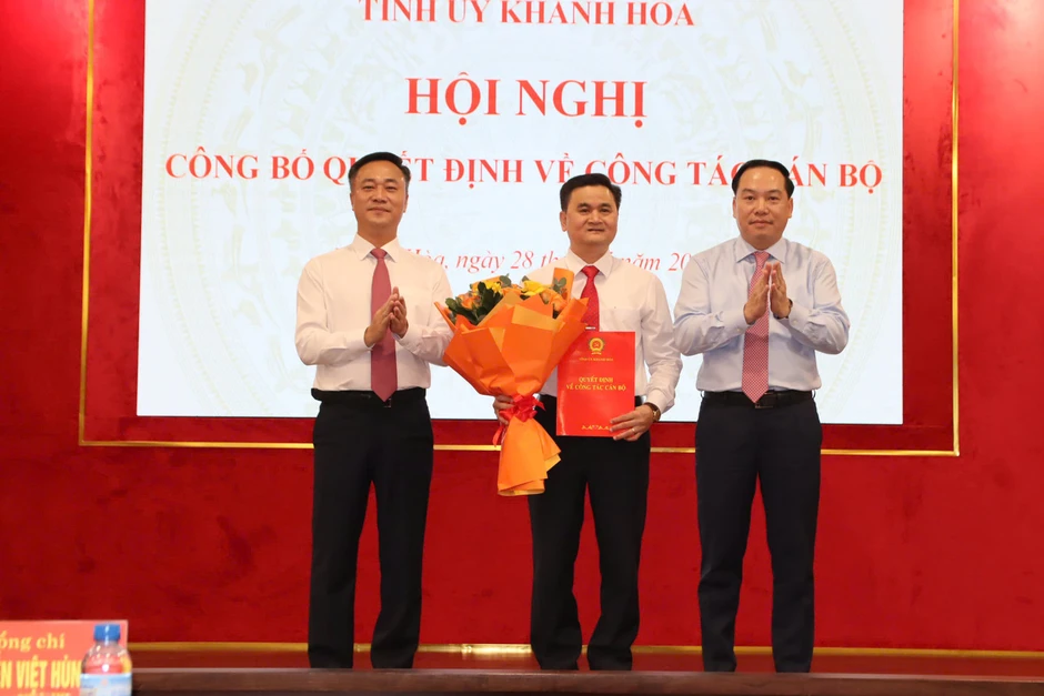 Điều động bổ nhiệm cán bộ chủ chốt ở Hà Nội và 3 tỉnh năm 2026 Điều động bổ nhiệm cán bộ chủ chốt ở Hà Nội và 3 tỉnh năm 2026