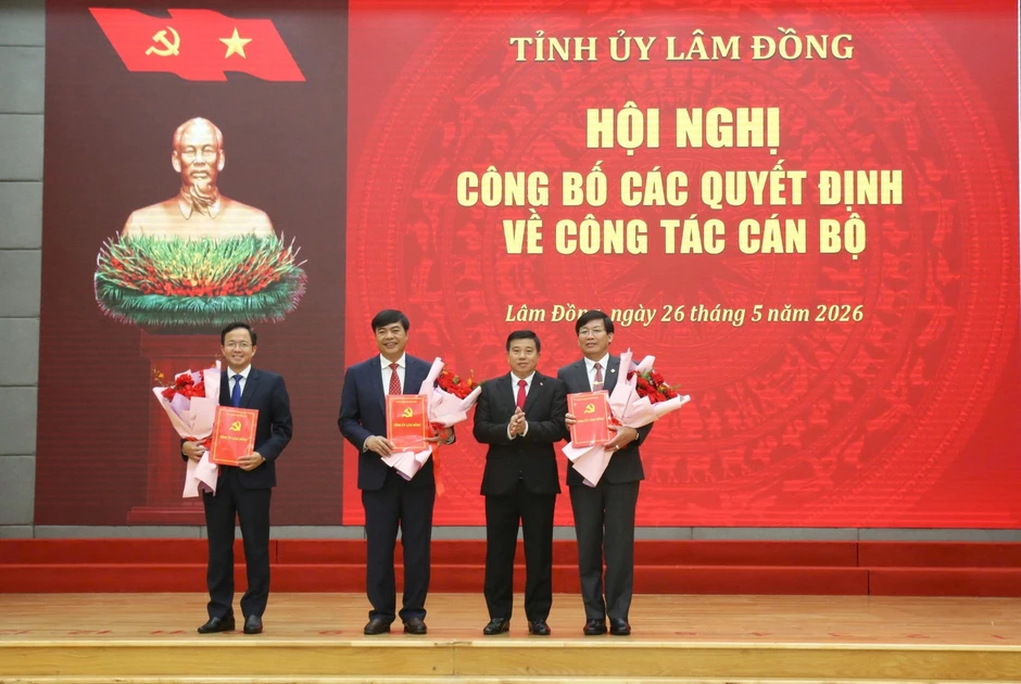Điều động bổ nhiệm cán bộ chủ chốt ở Hà Nội và 3 tỉnh năm 2026 Điều động bổ nhiệm cán bộ chủ chốt ở Hà Nội và 3 tỉnh năm 2026