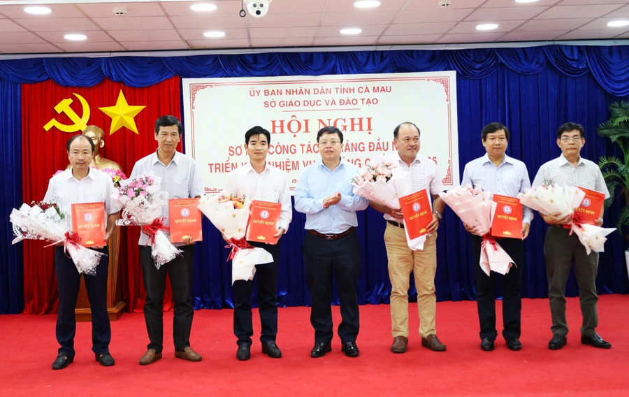 Điều động Hiệu trưởng Cà Mau: Thay đổi Lãnh đạo tại Nhiều Trường THPT năm 2026 Điều động Hiệu trưởng Cà Mau: Thay đổi Lãnh đạo tại Nhiều Trường THPT năm 2026