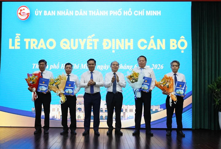Điều động lãnh đạo TP . HCM 2026: Loạt bổ nhiệm quan trọng cho sự Phát triển Thành phố Điều động lãnh đạo TP . HCM 2026: Loạt bổ nhiệm quan trọng cho sự Phát triển Thành phố