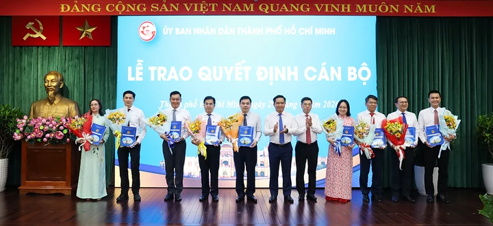 Điều động lãnh đạo TP . HCM 2026: Loạt bổ nhiệm quan trọng cho sự Phát triển Thành phố Điều động lãnh đạo TP . HCM 2026: Loạt bổ nhiệm quan trọng cho sự Phát triển Thành phố