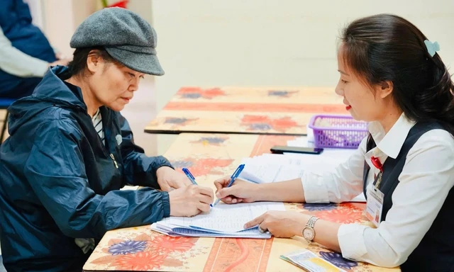 Điều kiện hưởng lương hưu cho người lao động suy giảm khả năng lao động từ 61 % trở lên Điều kiện hưởng lương hưu cho người lao động suy giảm khả năng lao động từ 61 % trở lên