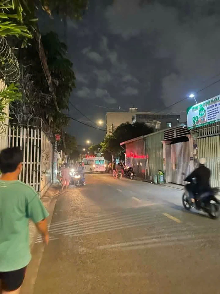 Điều tra vụ cô gái 18 tuổi nghi bị bạn trai sát hại giữa phố ở TPHCM Điều tra vụ cô gái 18 tuổi nghi bị bạn trai sát hại giữa phố ở TPHCM