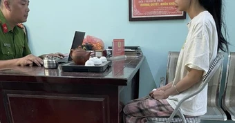 Điều tra vụ cô gái nghi bị siết cổ, hành hung ngay trước cửa nhà ở Hà Nội