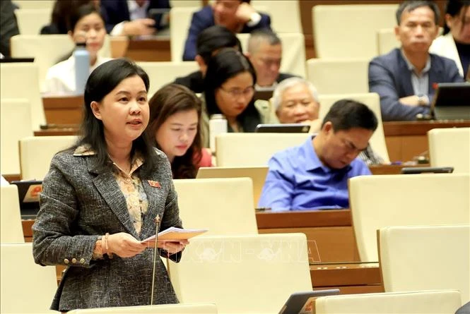 'Định lượng hóa' tiêu chí đô thị đặc biệt, tránh phát triển lệch về kinh tế 'Định lượng hóa' tiêu chí đô thị đặc biệt, tránh phát triển lệch về kinh tế