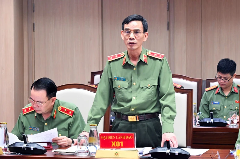 Đoàn kiểm tra, giám sát số 04 của Bộ Chính trị làm việc với Đảng bộ Công an Trung ương Đoàn kiểm tra, giám sát số 04 của Bộ Chính trị làm việc với Đảng bộ Công an Trung ương
