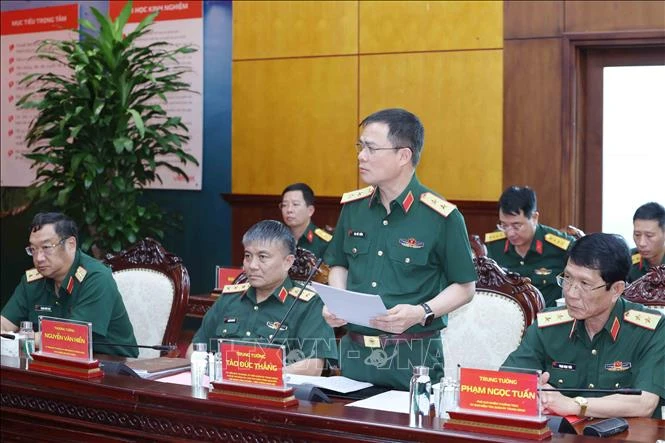 Đoàn kiểm tra, giám sát số 12 của Bộ Chính trị làm việc với Đảng ủy Tập đoàn Viettel