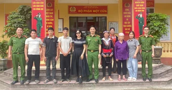 Đoàn tụ sau 48 năm thất lạc: Hành trình tìm con gái đầy xúc động của gia đình