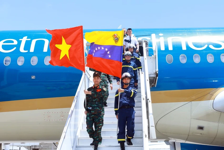 Đoàn Việt Nam đến Venezuela, sẵn sàng tham gia khắc phục hậu quả động đất Đoàn Việt Nam đến Venezuela, sẵn sàng tham gia khắc phục hậu quả động đất
