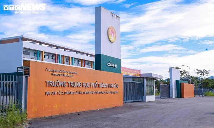Đối chiếu học bạ, kiểm tra toàn bộ bài thi điểm 10 Toán ở Tuyên Quang Đối chiếu học bạ, kiểm tra toàn bộ bài thi điểm 10 Toán ở Tuyên Quang