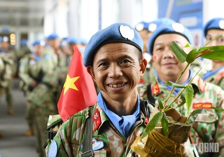 Đội Công binh số 5 lên đường làm nhiệm vụ gìn giữ hòa bình Liên hợp quốc Đội Công binh số 5 lên đường làm nhiệm vụ gìn giữ hòa bình Liên hợp quốc