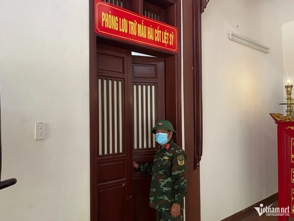 Đội nắng như đổ lửa, bộ đội miệt mài lấy mẫu ADN tìm danh tính liệt sĩ Đội nắng như đổ lửa, bộ đội miệt mài lấy mẫu ADN tìm danh tính liệt sĩ